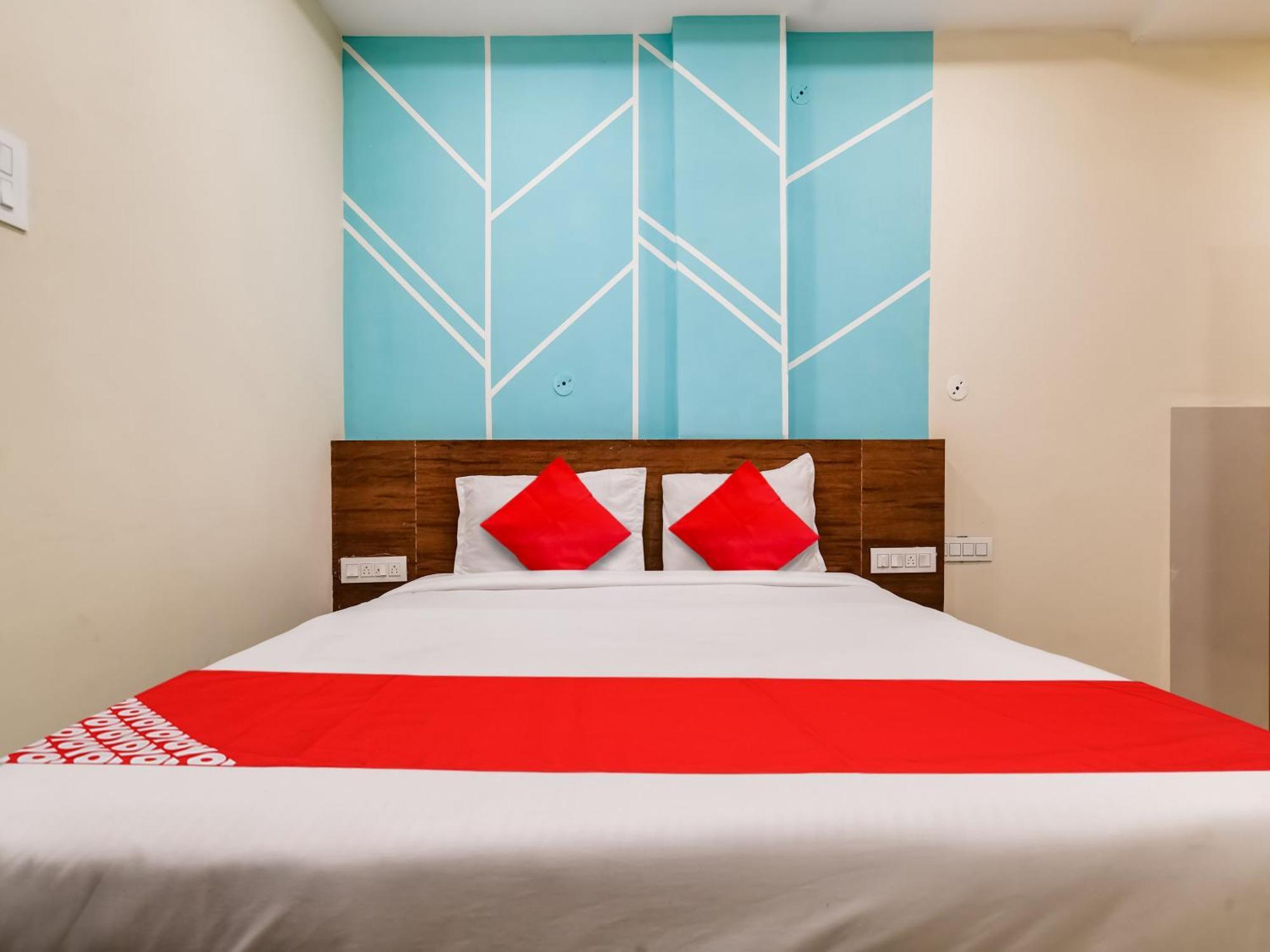 Shyam Hotel 4*